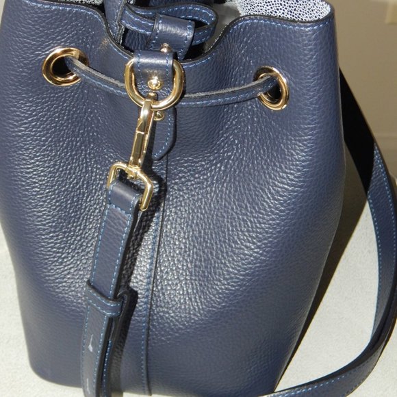 Valentino by Mario Valentino Karl Medallion Leather Bucket Bag VA2865 Authentic - Picture 9 of 16